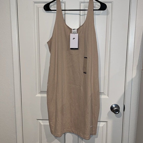 Nike Women’s Sportswear Jersey Tank Dress Size L - Picture 2 of 6
